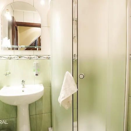 Staynatural Center Hotel