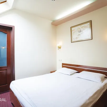 Staynatural Center Hotel *